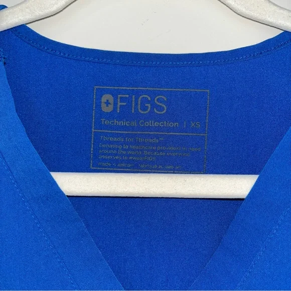 Figs Casma Three-Pocket Scrub Top - Picture 3 of 4